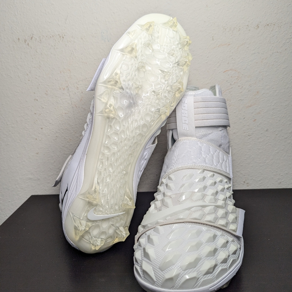 Nike Jordan Force Savage Elite 2 White Football Cleats Mens (CV1665-103) - Picture 8 of 8